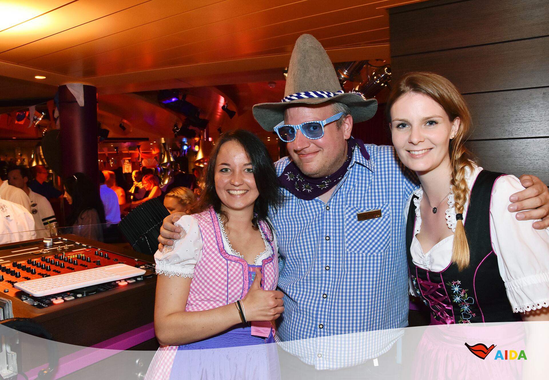 DJ Florian Wiepcke bei einem Firmenevent